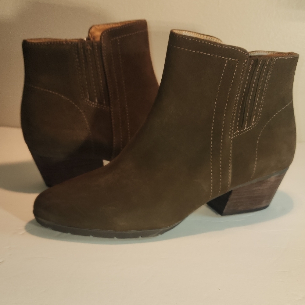 Blondo Olive Ankle Booties